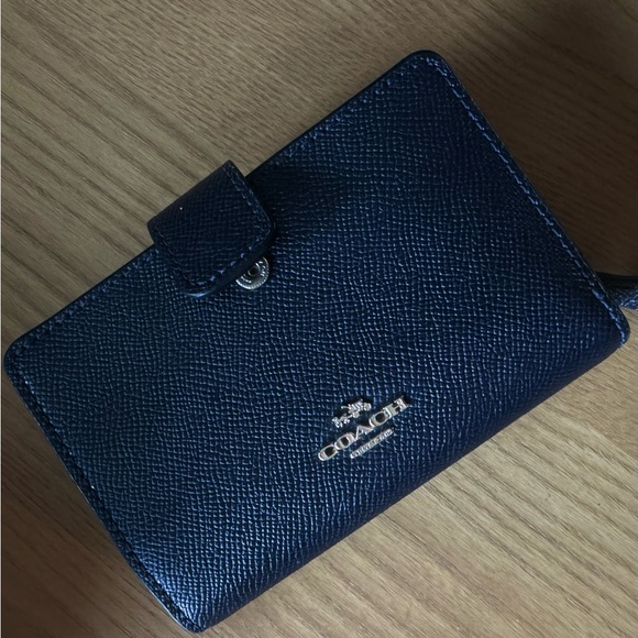 Coach Medium Corner Zip Wallet - Picture 2 of 4
